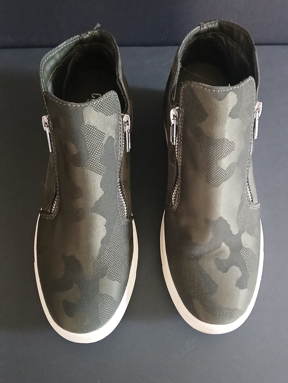 Cushionair Camo Slip On Sneakers, Side Zip, Olive Green, Memory Foam